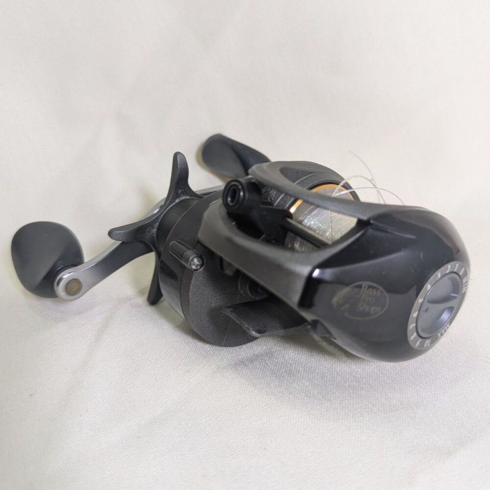 Bass Pro Shops Megacast Baitcaster MG10HA Fishing Reel
